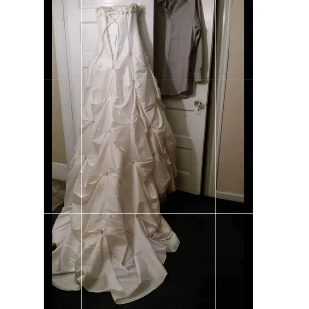 Maggie Sottero Wedding Dress